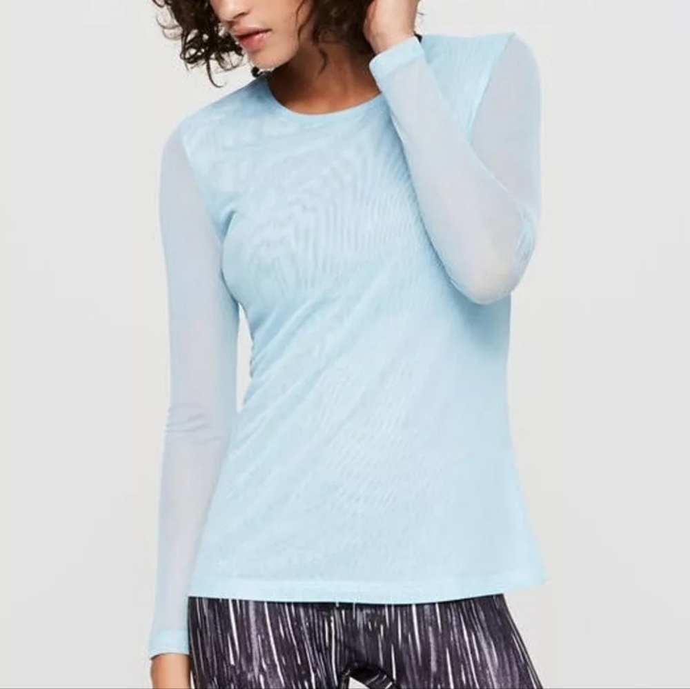 Women's Medium Prismsport Emma Mesh Tee Sheer Lt Blue S-Shirt Shirt Top EUC!